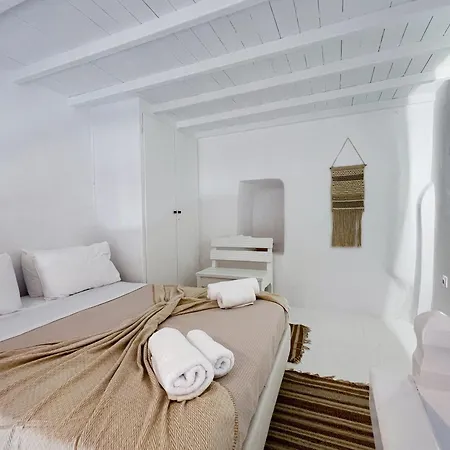White Pearl Mykonos And *